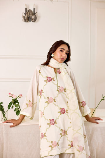 Gul Jaal ivory-pink hand block printed mulmul short kurta set (set of 3)