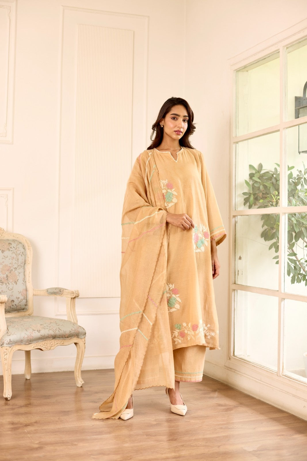 Adira stone hand applique and thread embroidered chanderi kurta set (set of 3)