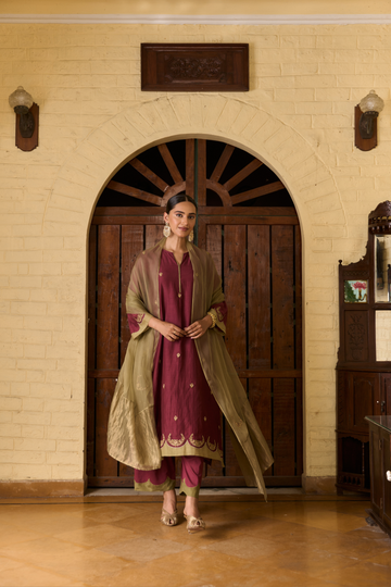 Elara zari emb mulberry/moss green kurta set