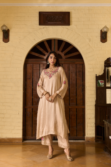 Meadows silk beige applique set