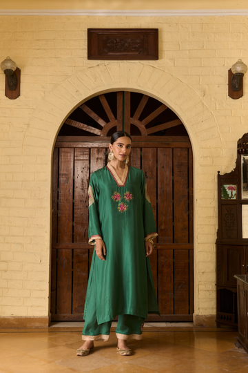 Meadows silk green applique set