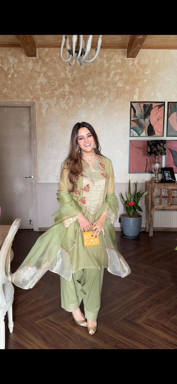 Aakriti Ahuja in Rose Mughal Moss Green Kurta Set