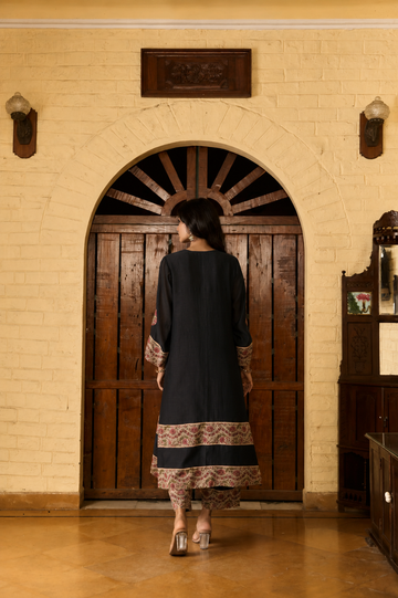 Coromandel boota black kurta set