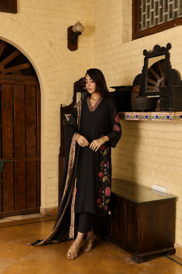 Coromandel bel black kurta set