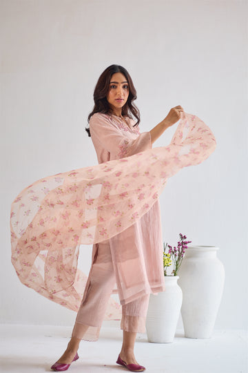 Rose rose pink embroided chanderi organza kurta set (set of 3)