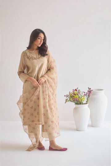 Rose beige embroided chanderi organza kurta set (set of 3)