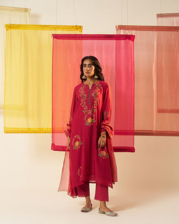 Sitara fuschia hand block printed sequin work chanderi kurta set.