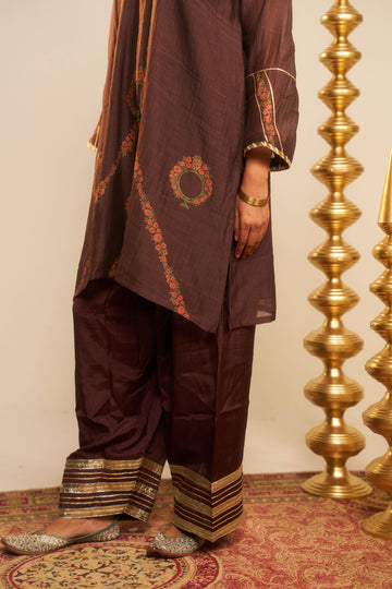Mehrab brown hand block printed dabka zardosi chanderi farshi set.