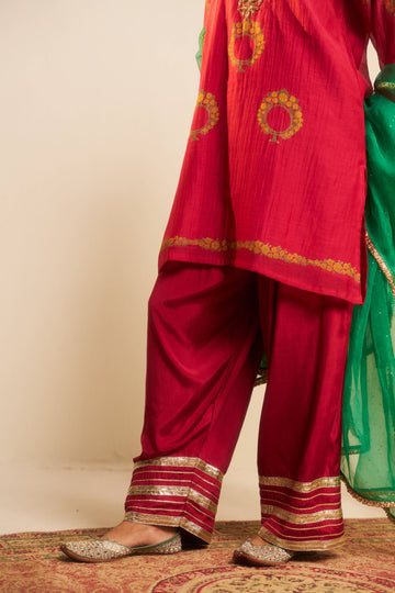 Mehrab fuschia hand dabka embroidered chanderi farshi set.