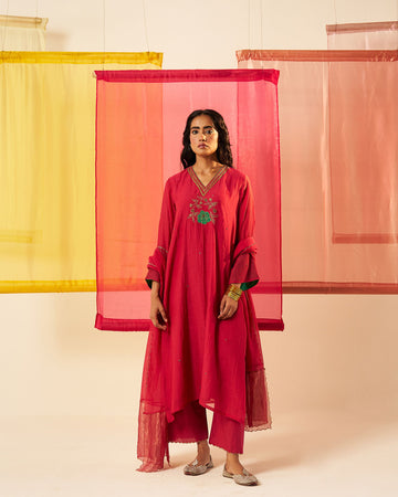 Anola fuschia applique hand embroidered chanderi kurta set.