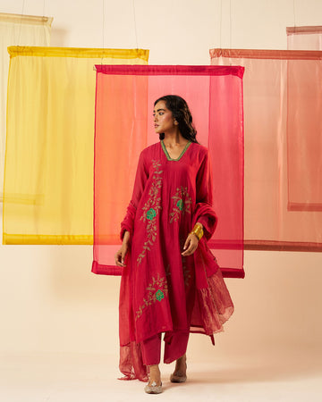 Anola store fuschia applique dori and dabka embroidery chanderi kurta set.