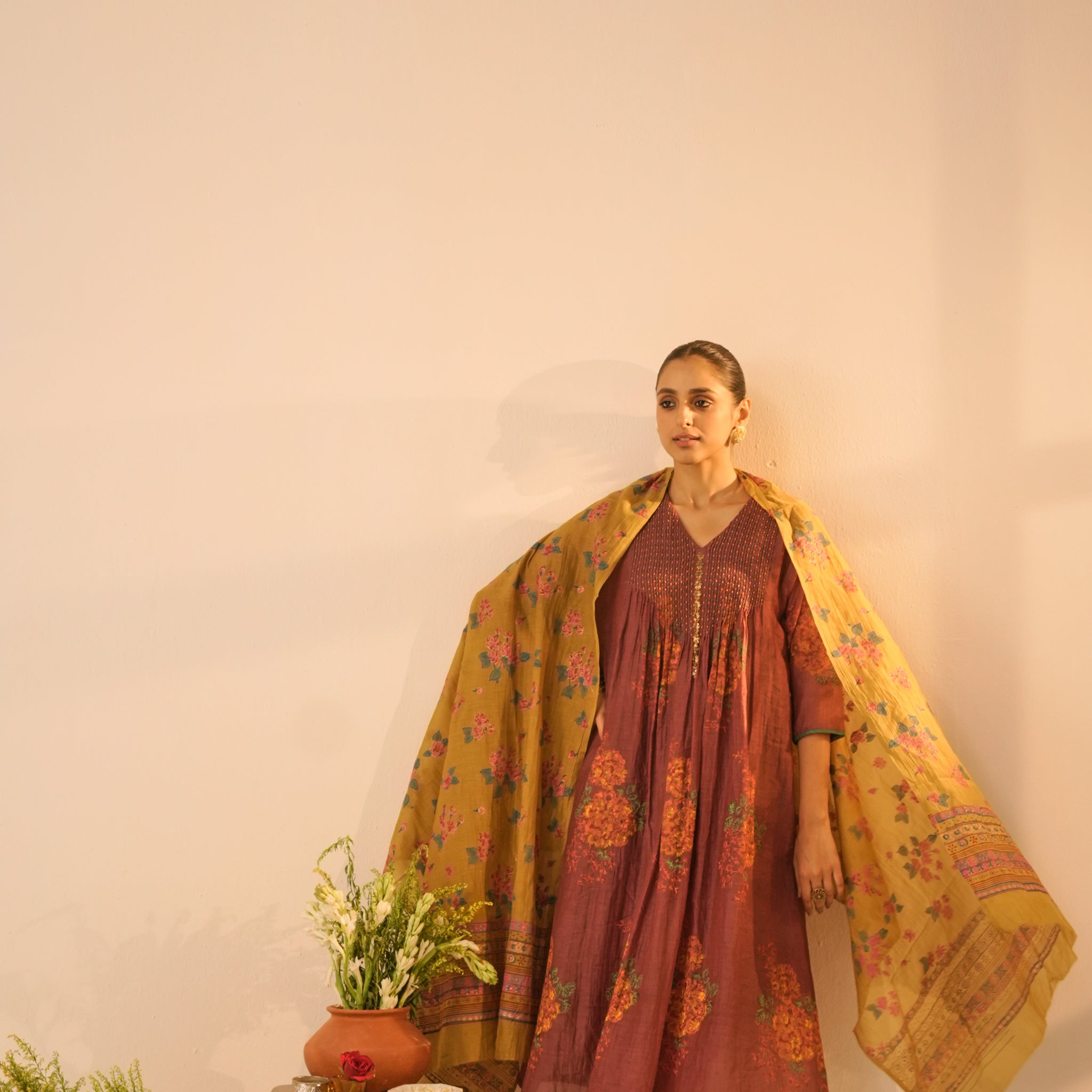 Mogra wine hand block printed pintuck chanderi kurta set (set of 3)