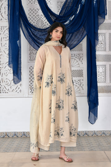 Kosumi ivory hand block printed pintuck chanderi kurta set