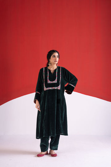 Eza dark green bead and sequins work velvet phiran