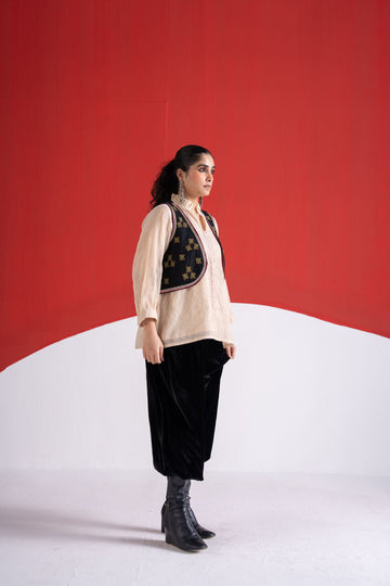 Sanaa black bead and zari embroidered wool koti