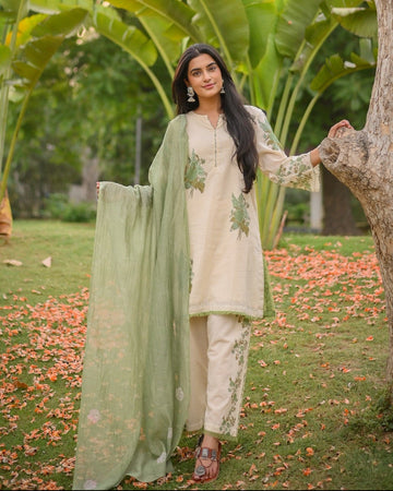 Bhavdeep Kaur in Gul ivory-celedon green hand block printed cotton short kurta set (set of 3)