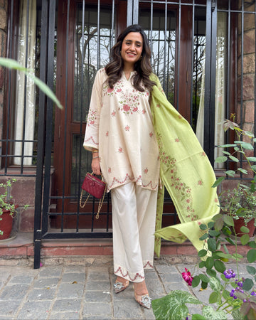 Mitali Wadhwa in Kosumi peach hand block printed mulmul short kurta set